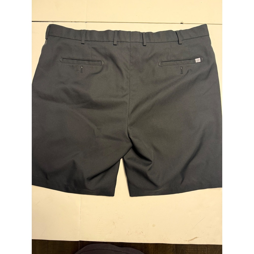 Peter Millar Mens Performance Golf Shorts Black Flat Front Size 40 Crown Logo - Picture 4 of 5